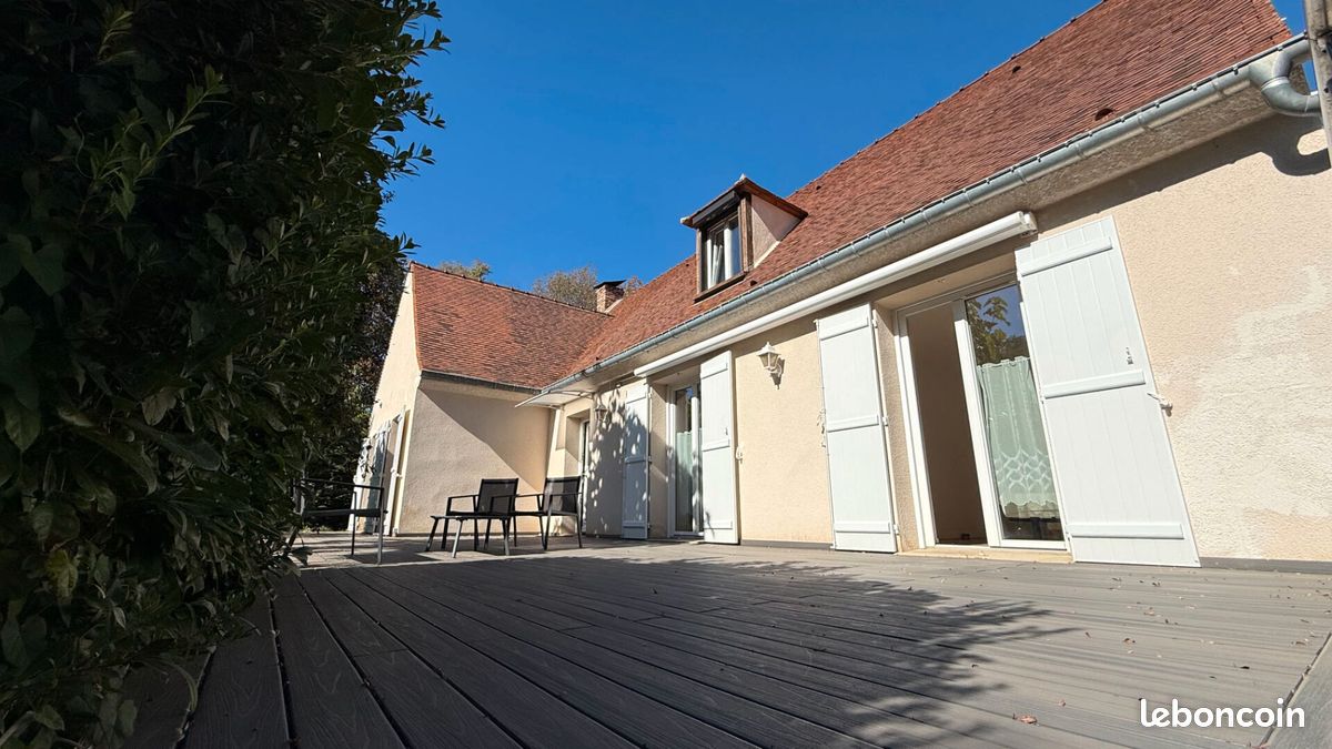 Maison 9 pièces 165 m² · à Chantilly · 165 m² · 740 000 €