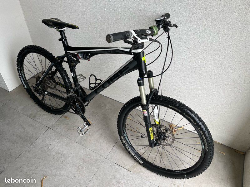 Rower Cube Cube Ams 110 Pro 2012 VTT Cube AMS 110 Homme Vélos