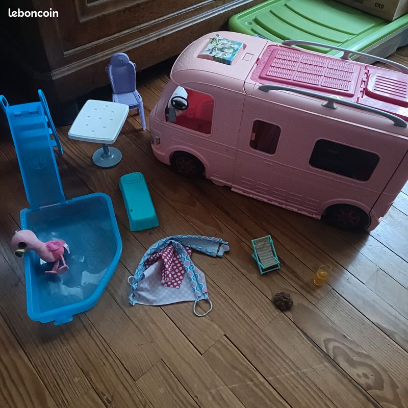 Poupées barbie & Maison & Camping car (image 7)