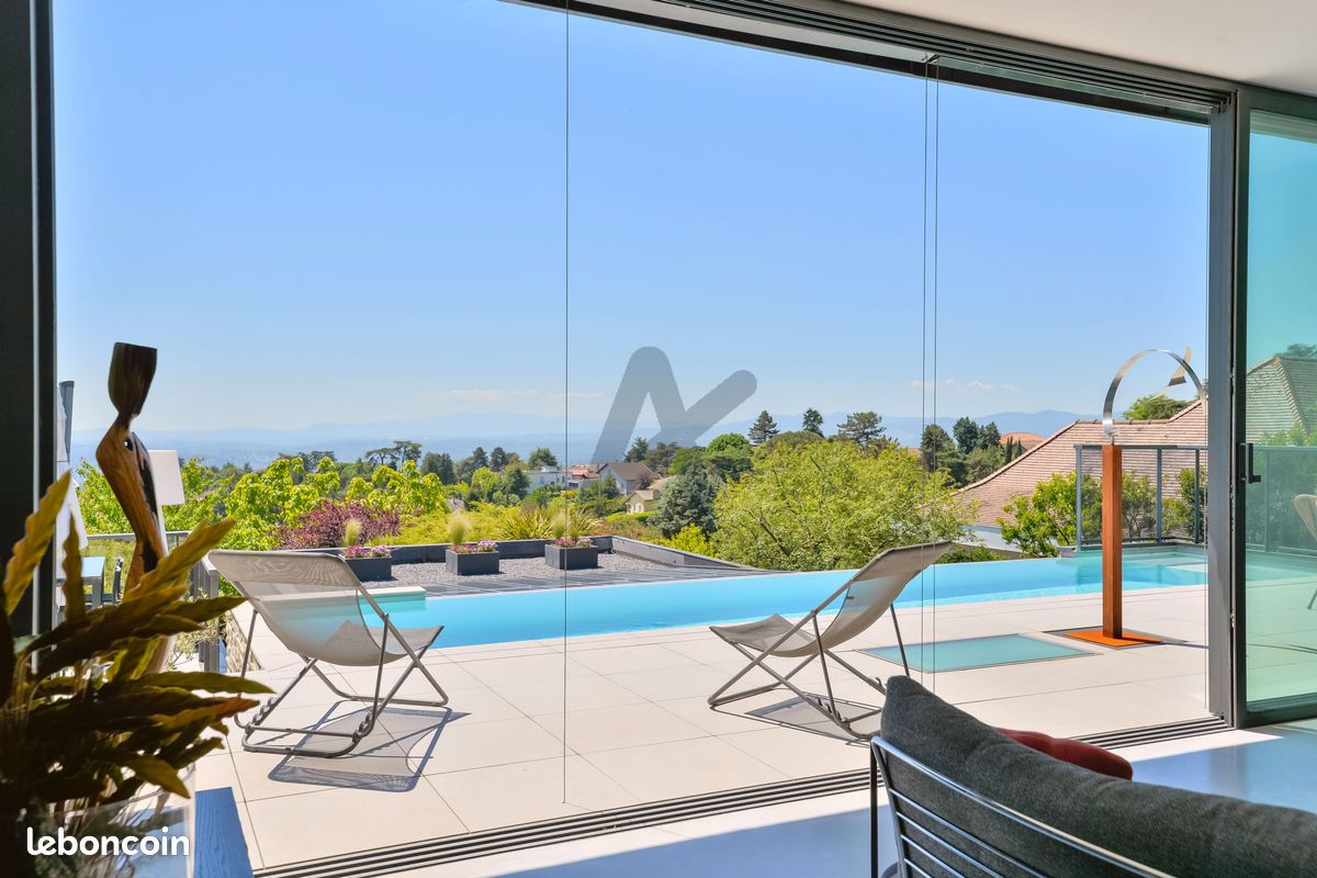 Maison 6 pièces 241 m² · à Saint-Didier-au-Mont-d'Or · 241 m² · 2 190 000 €