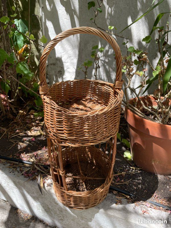 Panier en osier porte bouteilles vintage (image 1)