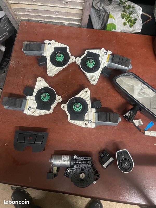 Moteur vitre électrique Mercedes cla (image 1)