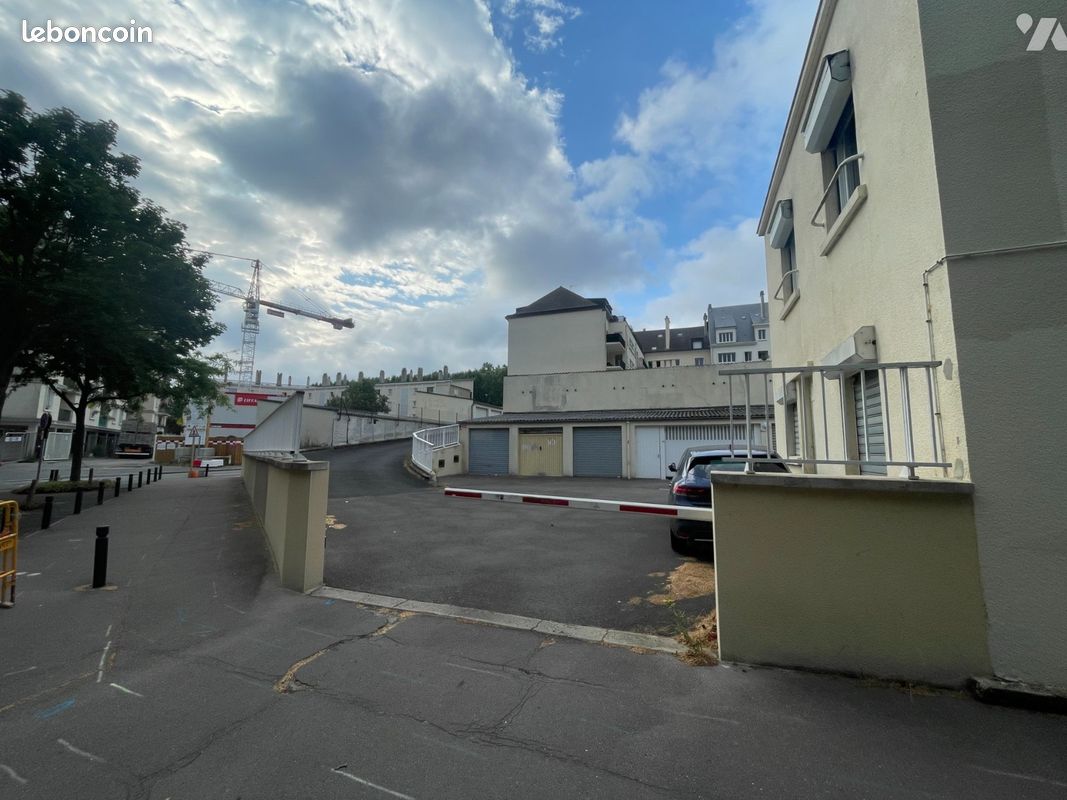 Parking CAEN · 23 584 €