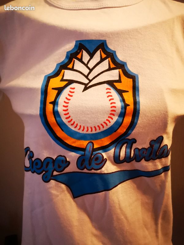 T-shirt (image 2)