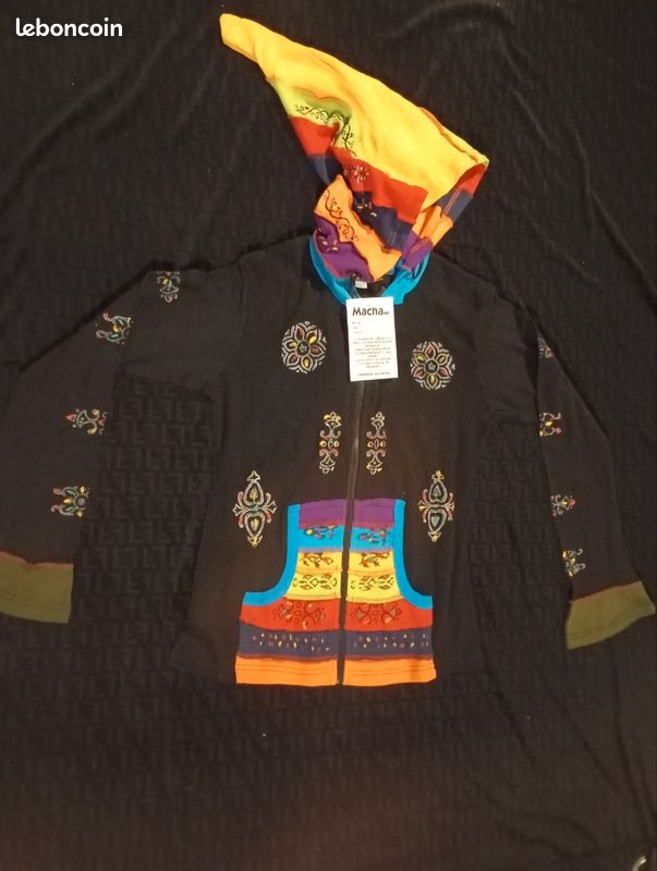 Veste à capuche ethnique de marque Macha Mt Vêtements