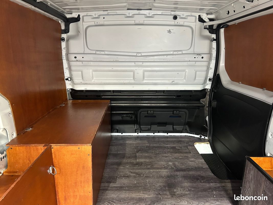 Renault trafic fourgon gn l1h1 1000 kg dci 120 e6 grand confort (image 16)