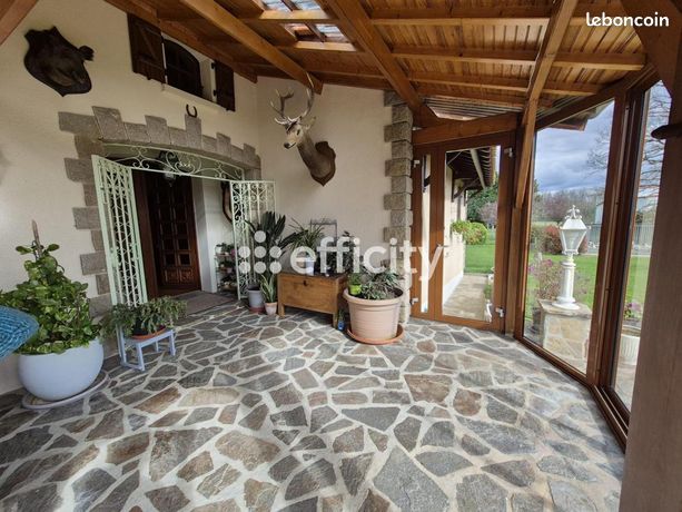 Maison 8 pièces 207 m²