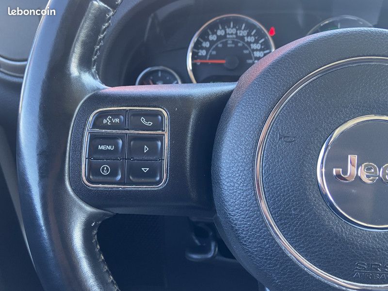 Jeep WRANGLER UNLIMITED 2.8 CRD 200CH FAP MOUNTAIN (image 24)