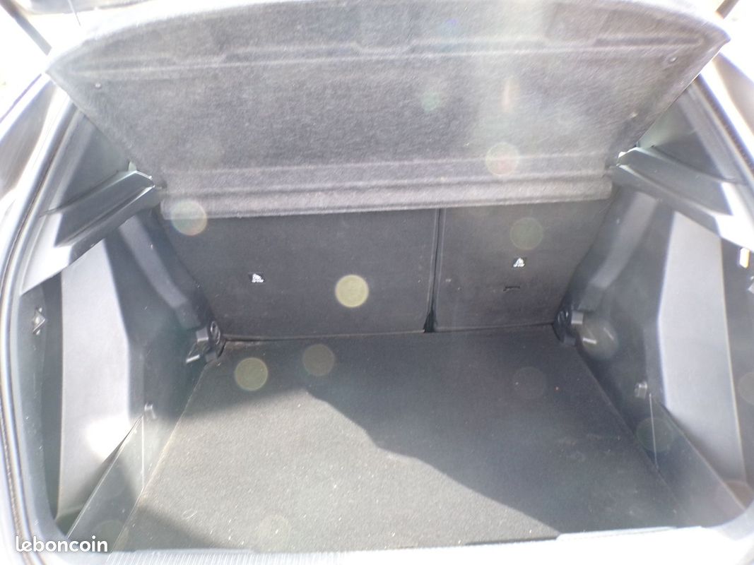 Peugeot 2008 1.5 BLUEHDI 100CH S&S ALLURE (image 5)