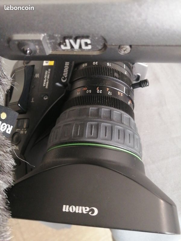 Sony PXW-Z450, caméscope d'épaule XDCAM 4K HDR 2/3