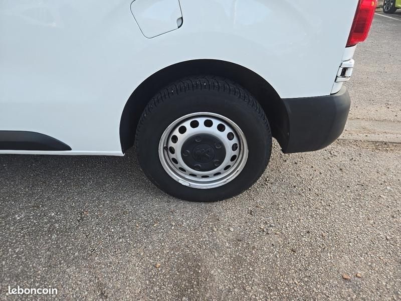 Peugeot Expert Fg Standard 2.0 BlueHDi 120ch S&S Premium (image 11)