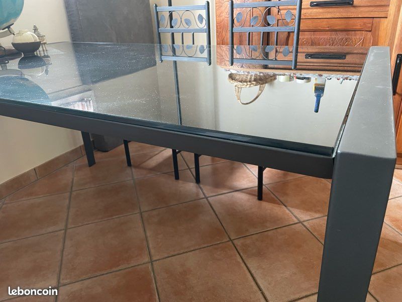 Table de salle verre et acier (image 4)