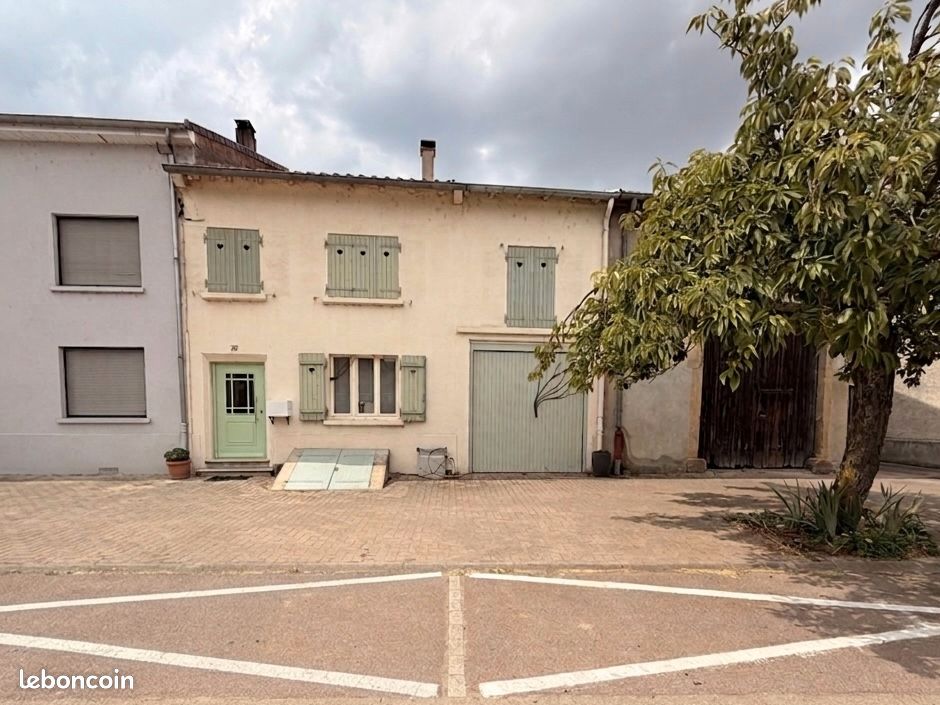 Maison 8 pièces 218 m² · à Cattenom · 218 m² · 1 750 €