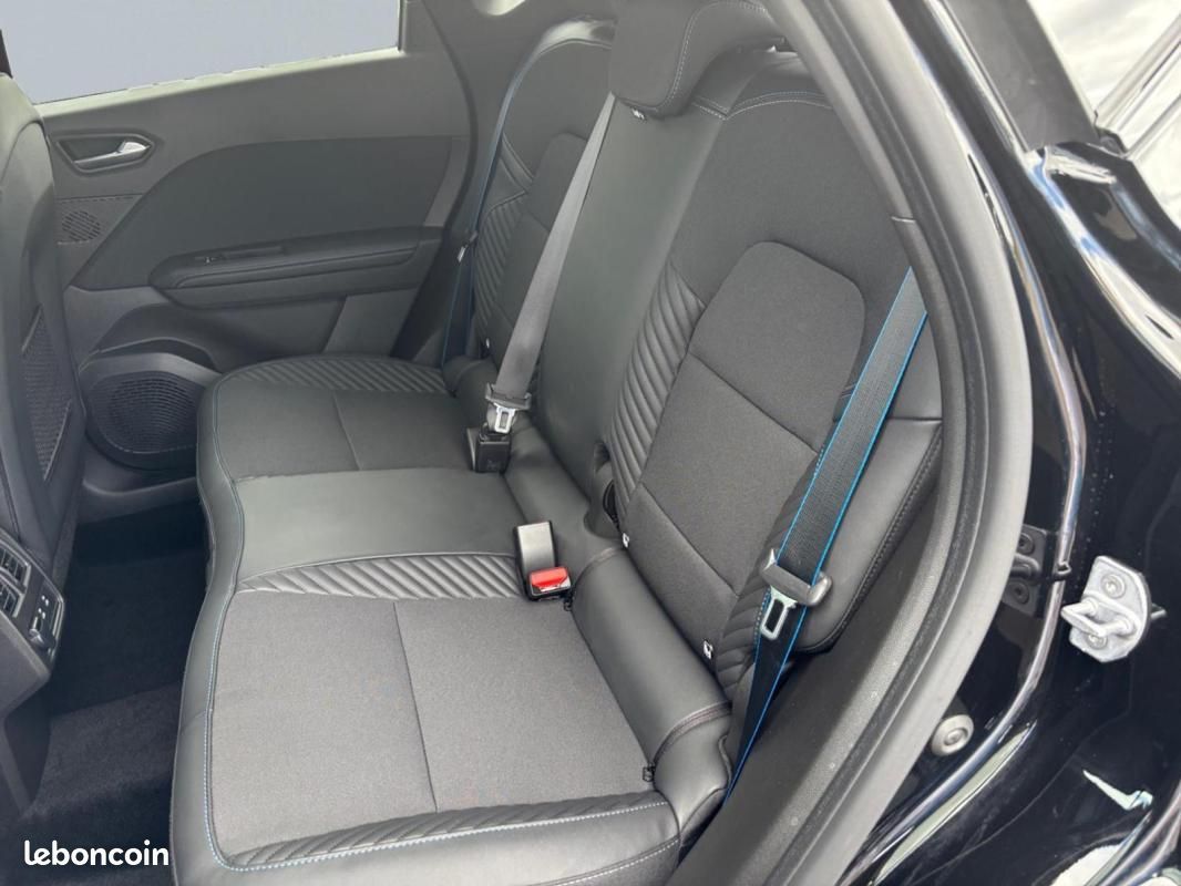 Renault Captur E-Tech full hybrid 160 ch esprit Alpine (image 16)