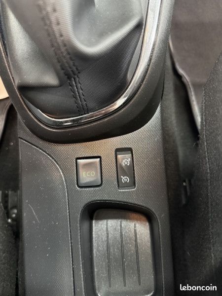 Renault CAPTUR 1.5 DCI 90CH INTENS EDC ECO² (image 14)