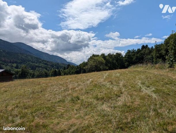 Terrain 1979 m² BOURGET EN HUILE