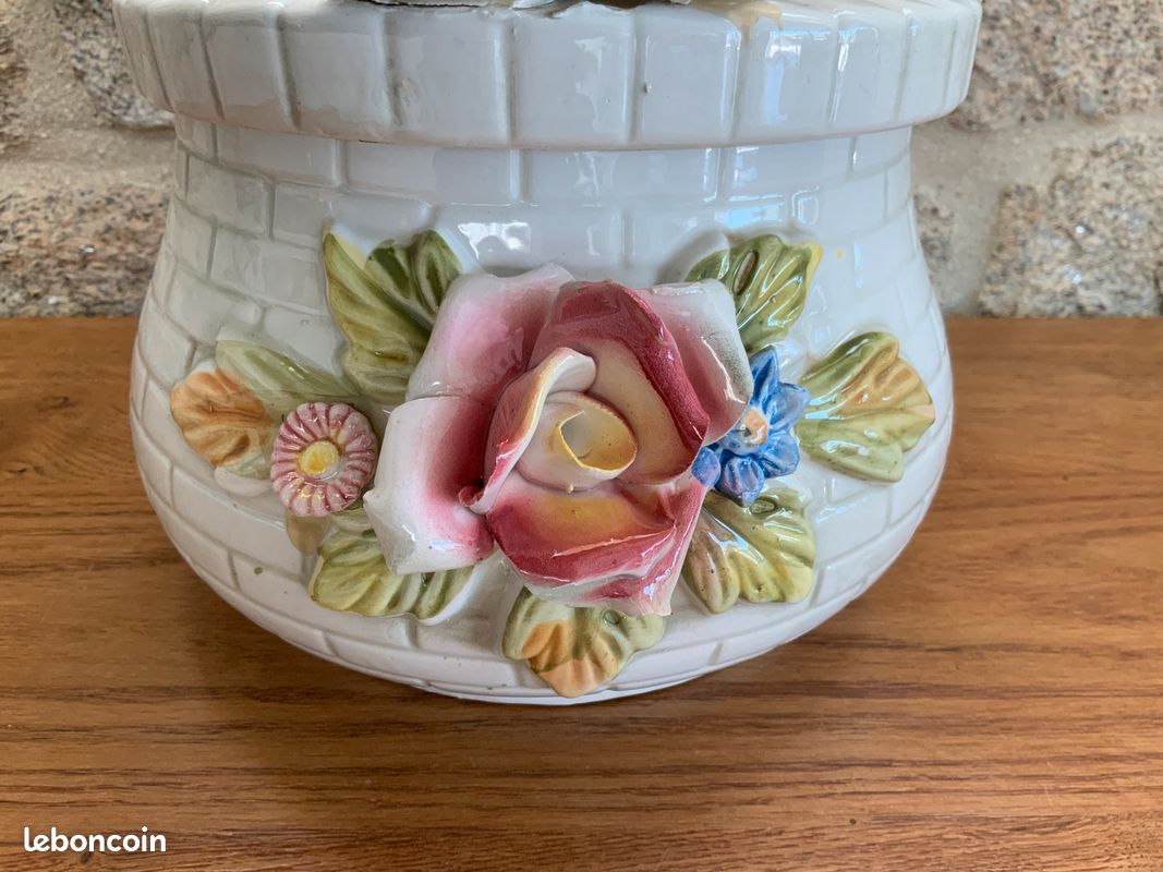 Décoration puit en porcelaine vintage (image 3)