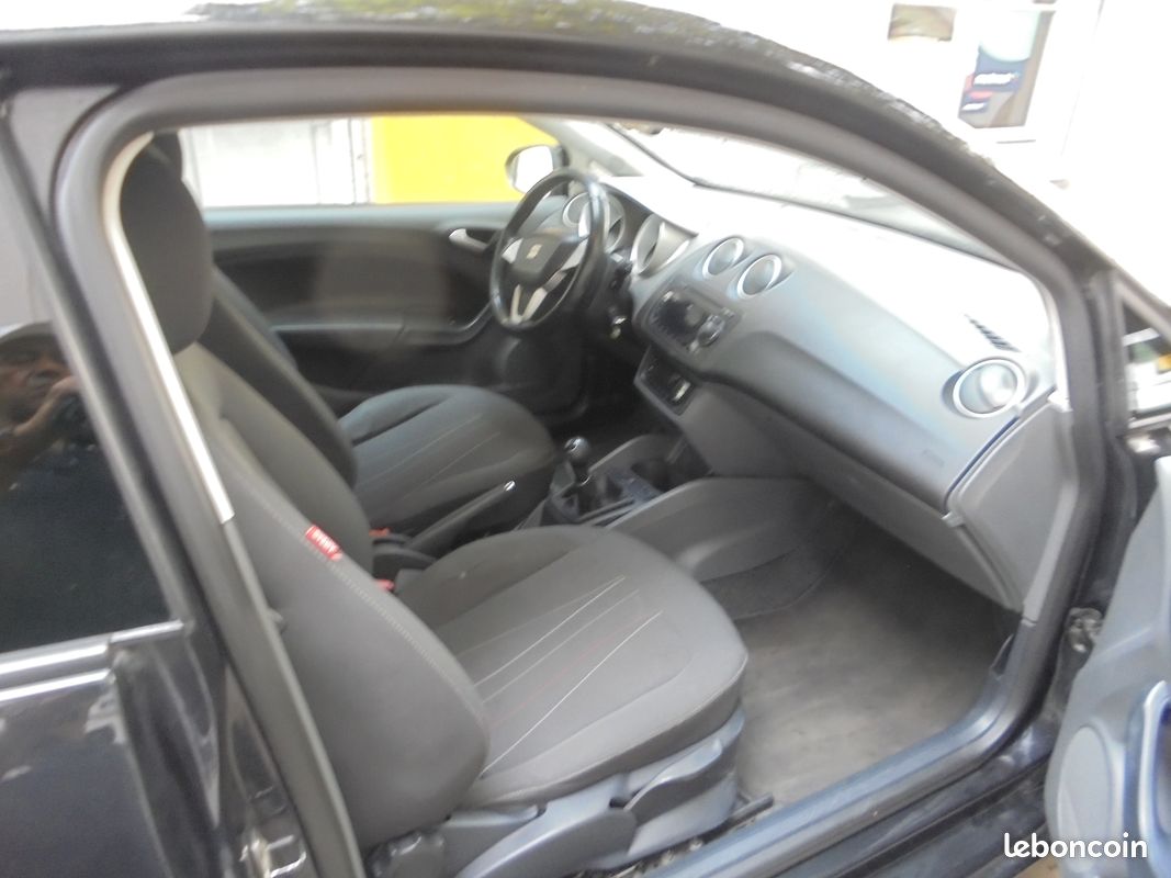 Seat ibiza tdi bien entretenue (image 4)