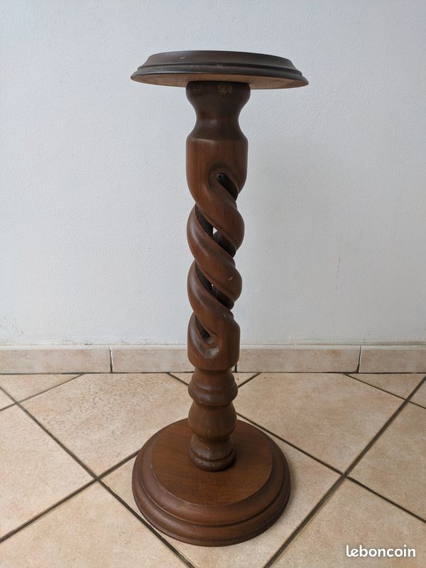Colonne piédestal en bois torsadé (image 1)
