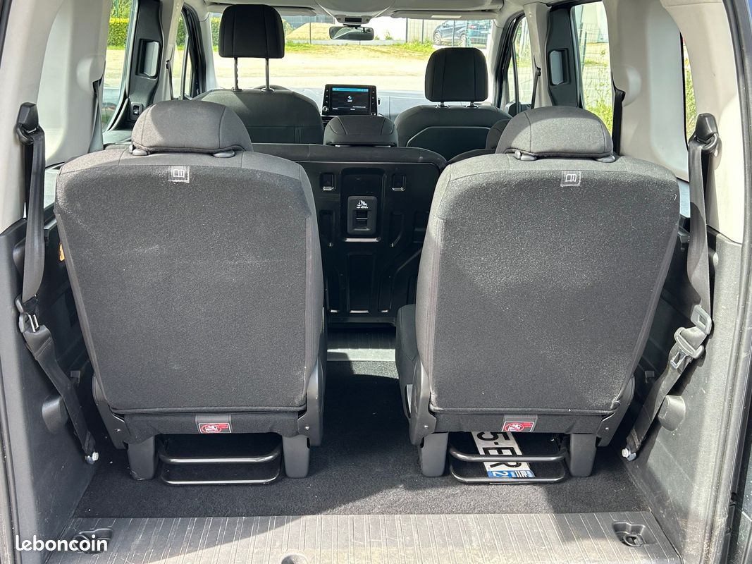 Citroen Berlingo Feel Taille M 7 Places BlueHDi 130 S&S BVM6 (image 4)