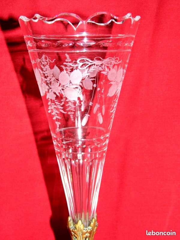 Vase Art Nouveau Cornet Tulipier En Régule Et Verre - Centre De Table, 1920-1949