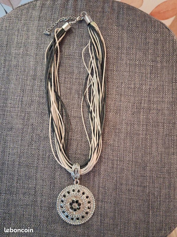 Collier vintage (image 1)