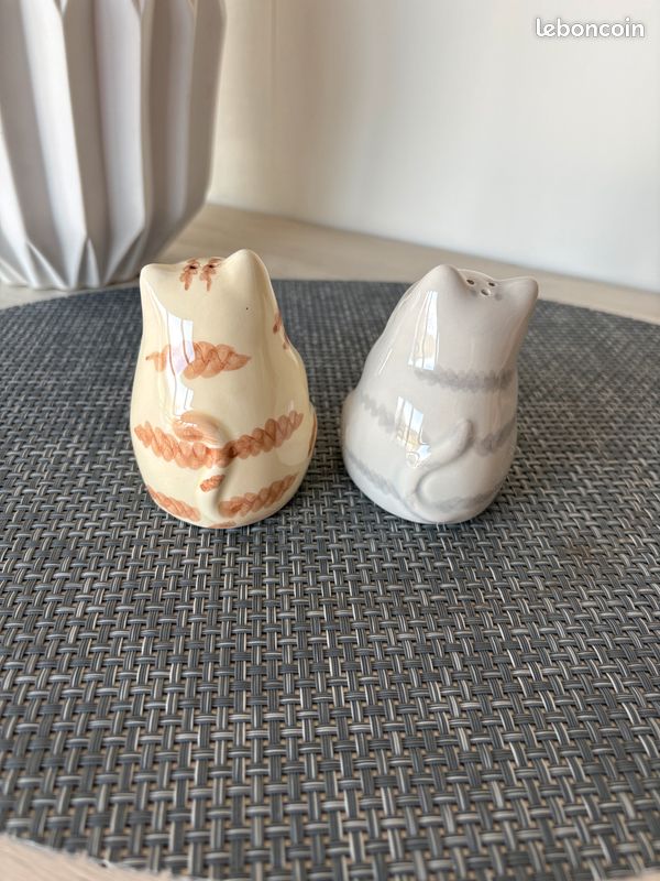 Salière + poivrière chats années 60/70 en céramique H. 8 cms (image 3)