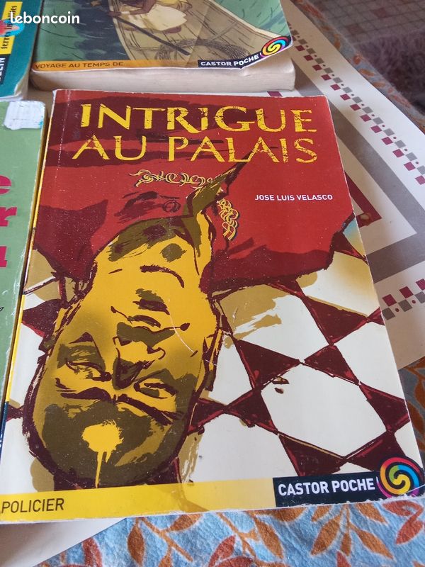 4 livres d'aventures et d'intrigues (image 2)