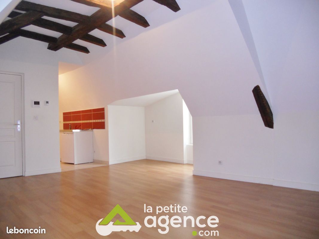 Appartement 2 pièces 50 m² · à Bourges · 50 m² · 584 €