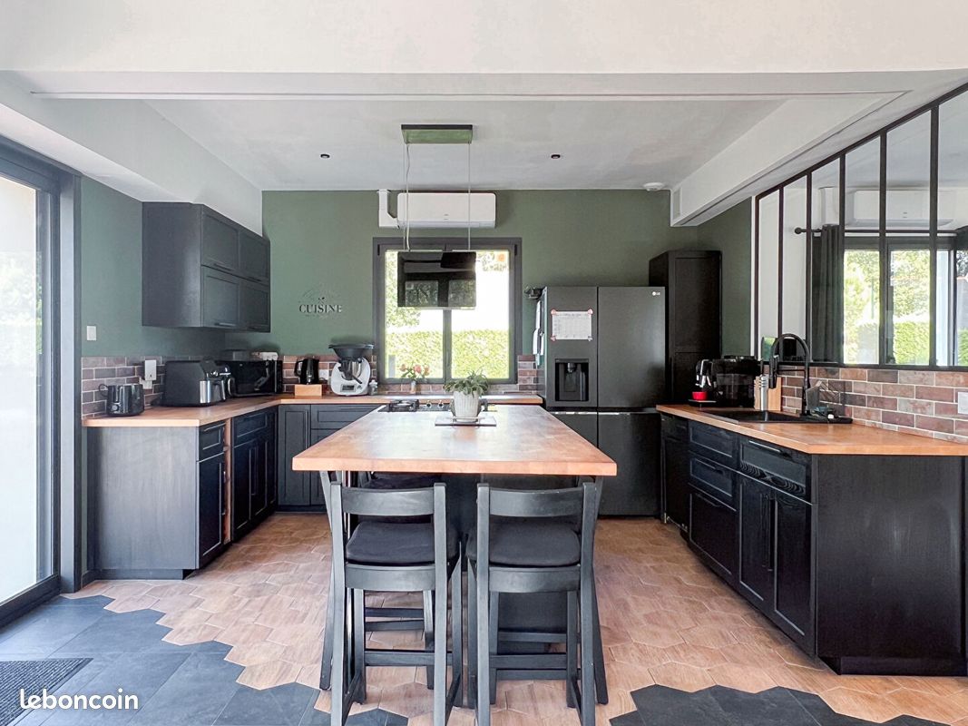 Maison 7 pièces 206 m² · à Rives-du-Loir-en-Anjou · 206 m² · 577 500 €