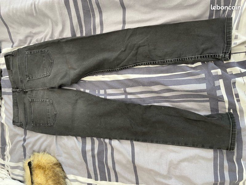Jeans noir 12 ans (image 2)