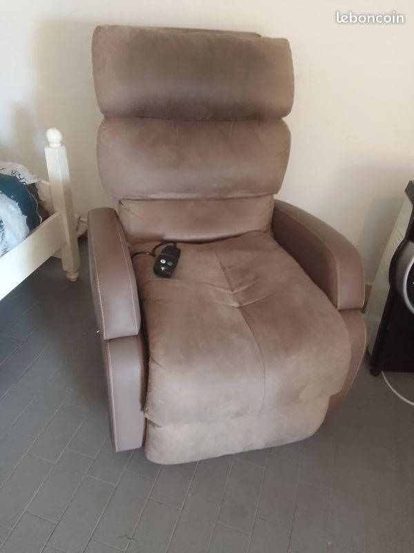 Fauteuil électrique (image 3)