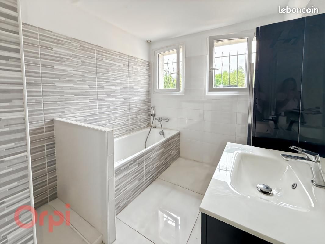 Maison 5 pièces 232 m² (image 10)