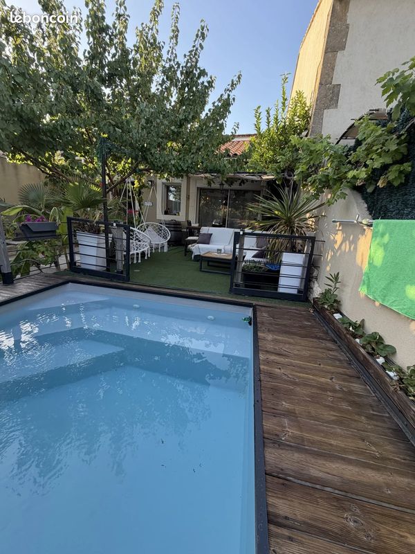 Maison 6 pièces 105 m² · à Cheval-Blanc · 105 m² · 370 000 €