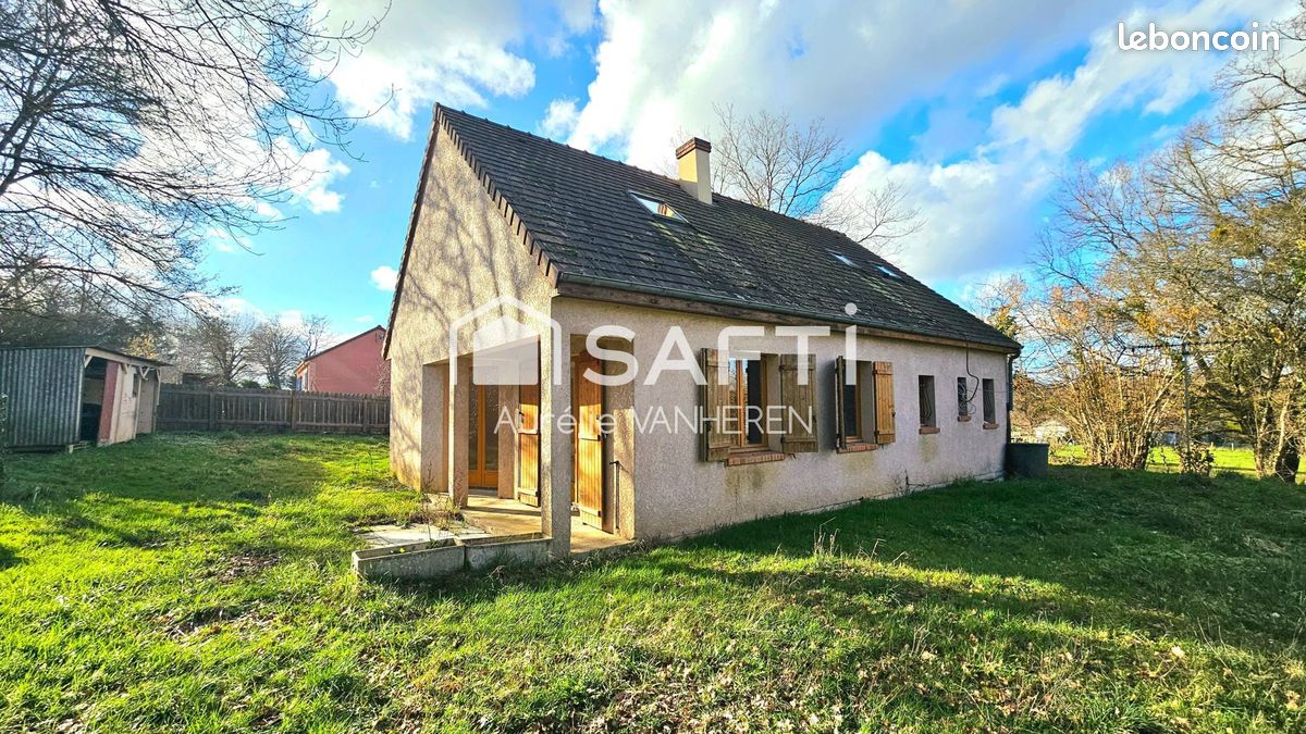 Maison 5 pièces 106 m² · à Saint-Amand-en-Puisaye · 106 m² · 113 000 €