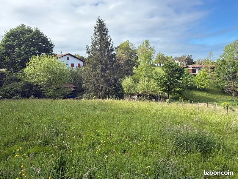 Terrain à bâtir de 2375 m2 · à Arbonne · 299 500 €