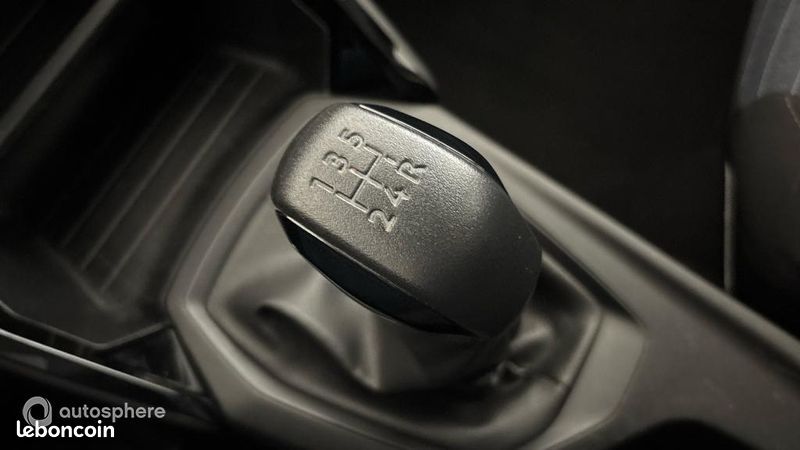 Peugeot 208 1.2 PureTech 75ch S&S Like (image 27)