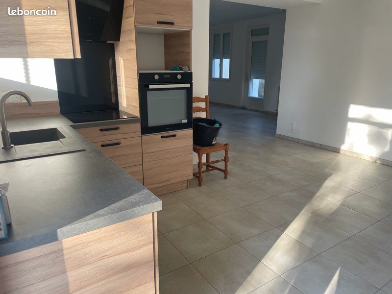 Maison 5 pièces 110 m² · à Sainte-Bazeille · 110 m² · 850 €/mois