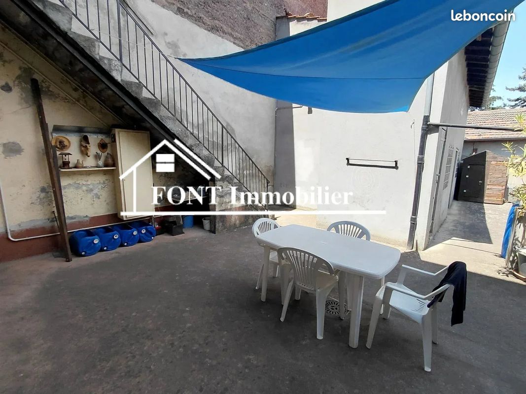 Immeuble 196 m² · à Saint-Chamond · 196 m² · 159 000 €
