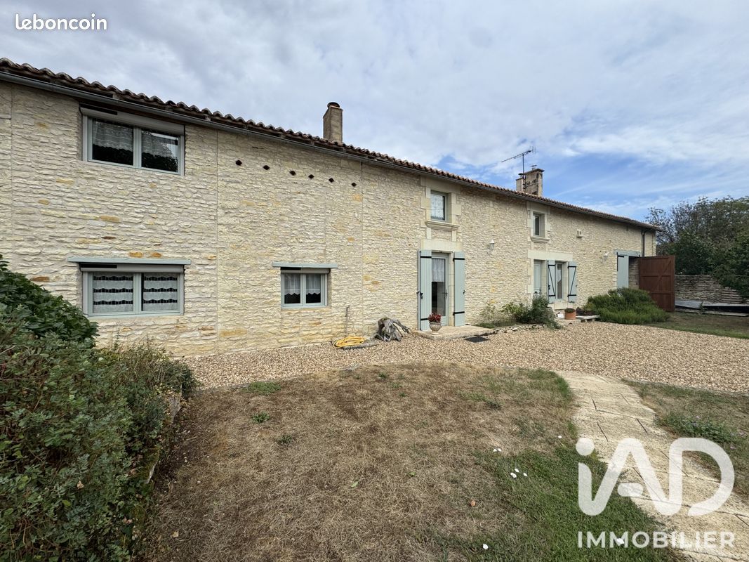 Maison 5 pièces 163 m² · à Cuhon · 163 m² · 279 500 €