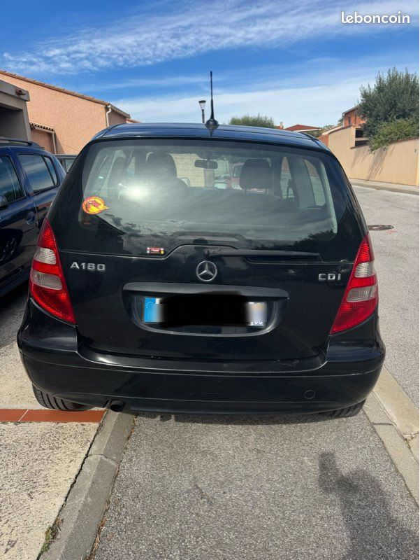 Mercedes A180 (image 2)
