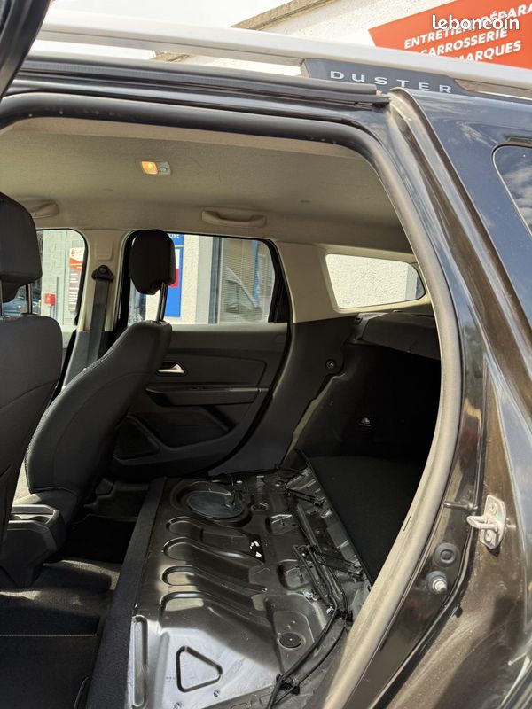 Dacia Duster (2) Prestige Blue dCi 115 4x2 TVA RECUPERABLE (image 8)