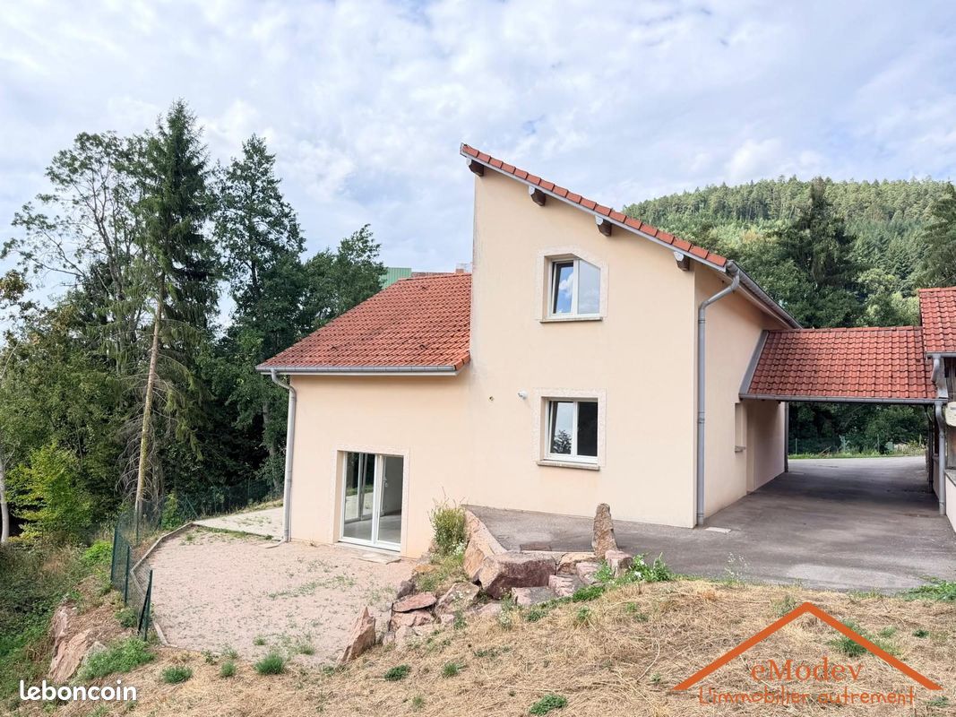 Maison 6 pièces 140 m² · à Éloyes · 140 m² · 250 000 €
