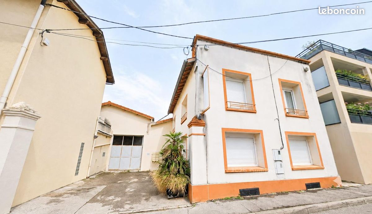 Immeuble 350 m² · à Romans-sur-Isère · 350 m² · 435 000 €