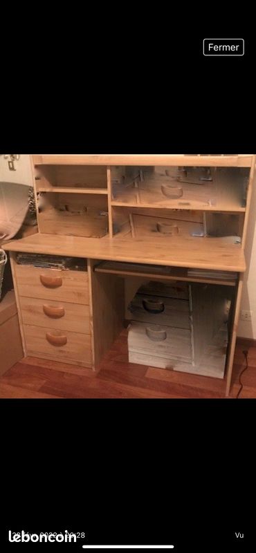 Bureau (image 1)