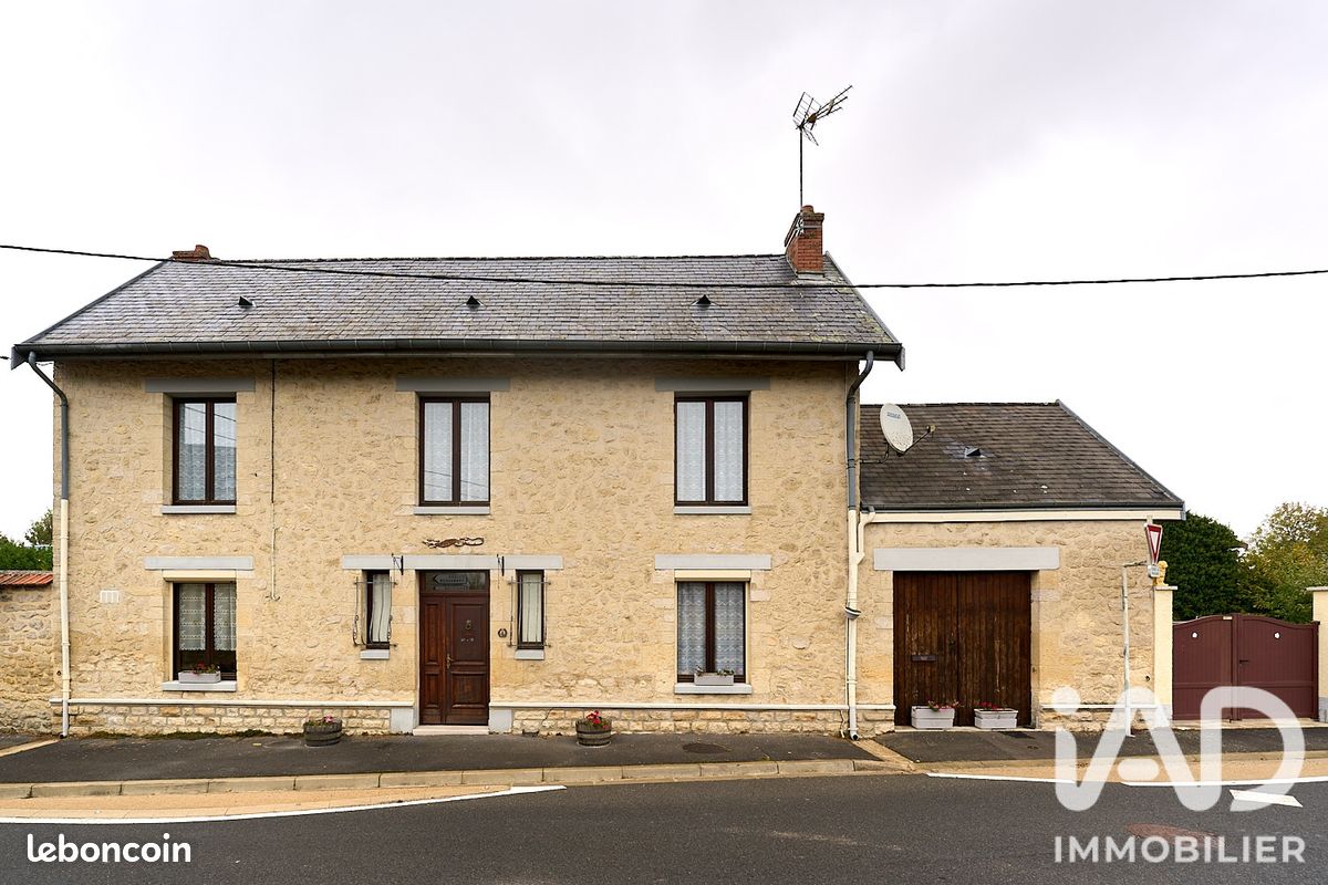 Maison 6 pièces 160 m² · à Thil · 160 m² · 366 500 €
