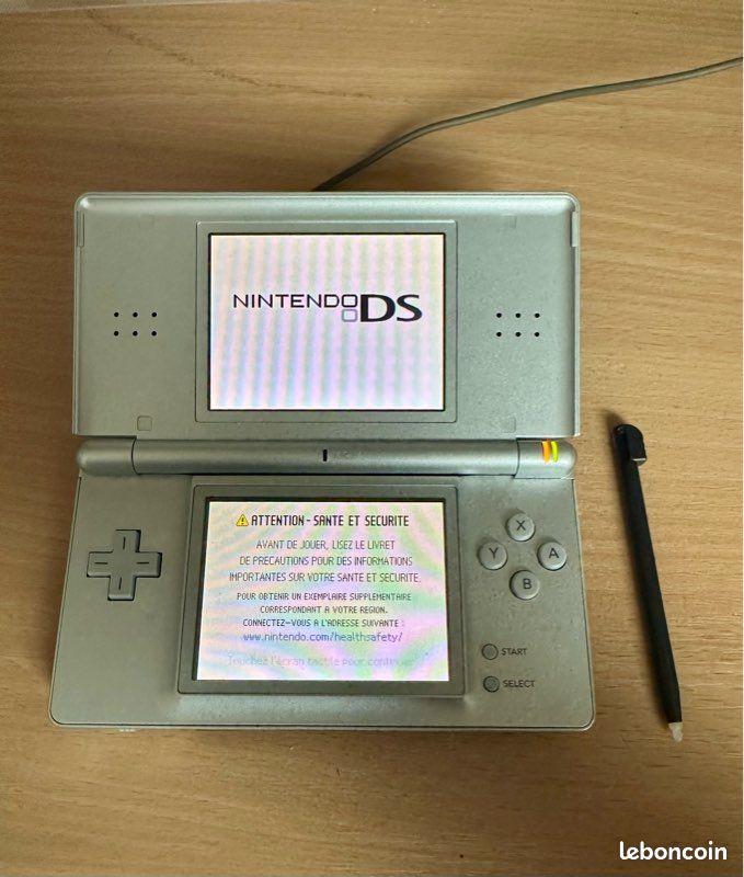 Console DS Lite + Jeux + housse + chargeur (image 2)