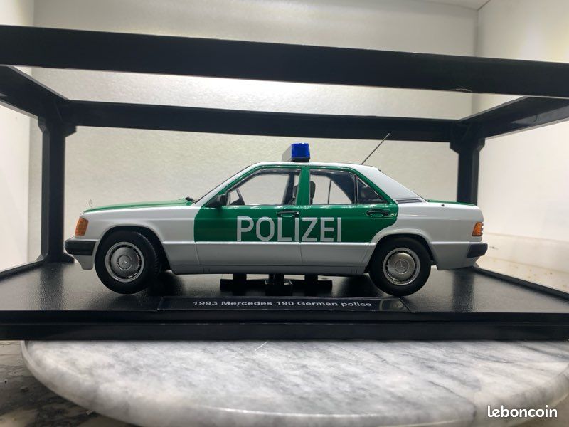 Triple 9 1800313 Mercedes 190E W201 1993 Taxi Triple9 1/18 prevente