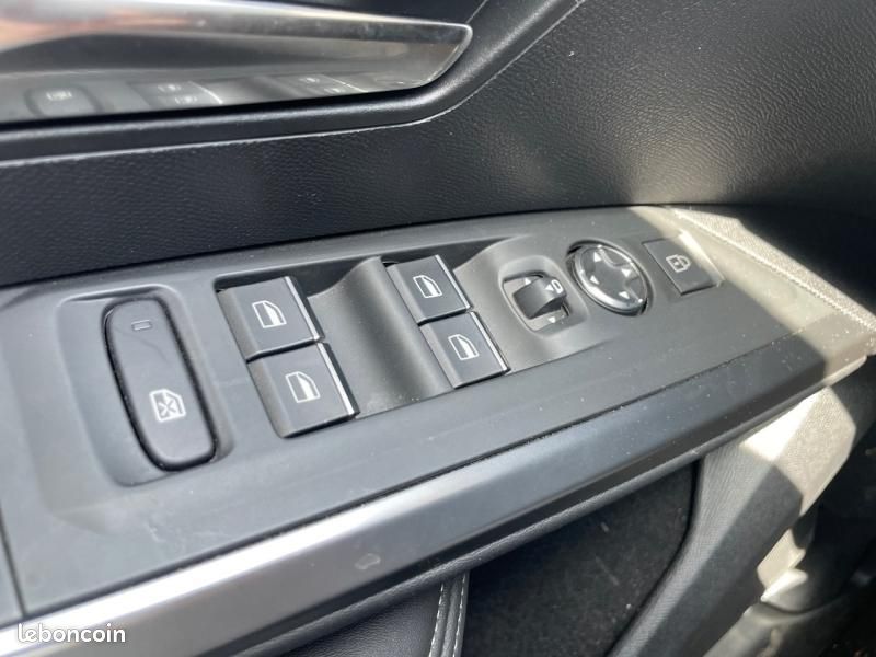 Peugeot 3008 1.2 Hybrid 145ch GT e-DCS6 (image 15)