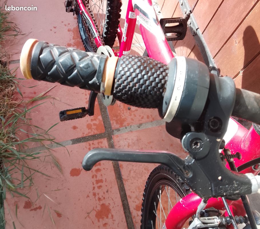 Vélo enfant VTT R-BIKE RANGE 20 - 6 vitesses - bon état mais pneus à plat (image 12)
